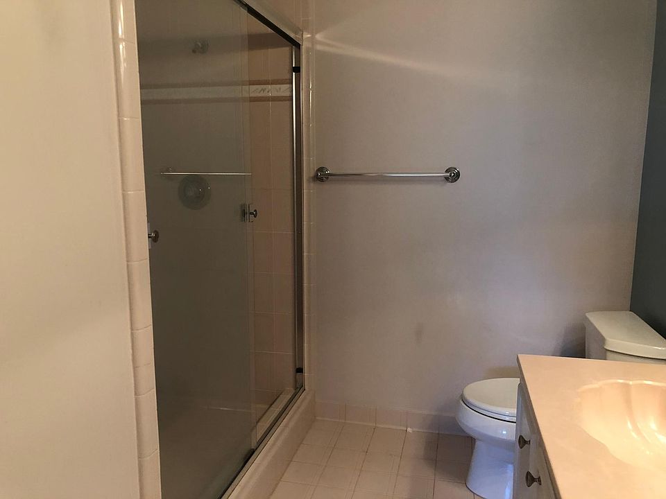 1st image of 9856 Watermill Cir APT H