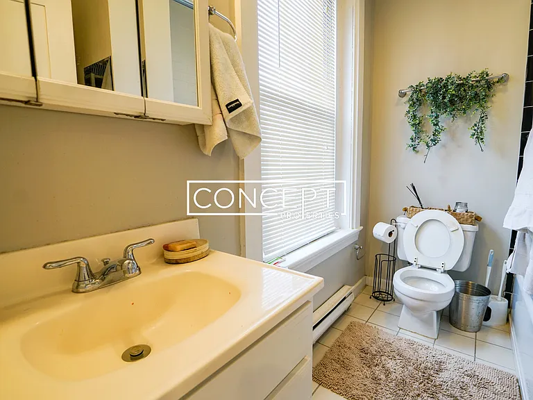 287 Newbury St — Photo 13