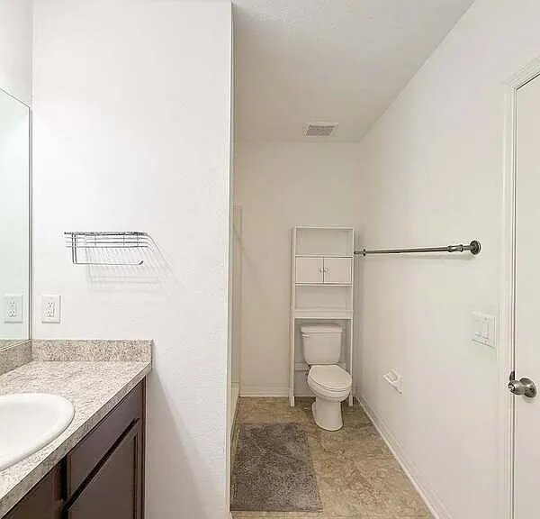 18715 Alfaro Loop — Photo 31