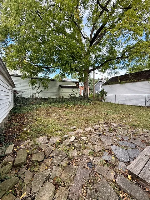 4 bed, 1132 sqft, $1,575 — Photo 3