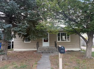 1113 Avenue F, Scottsbluff, NE 69361