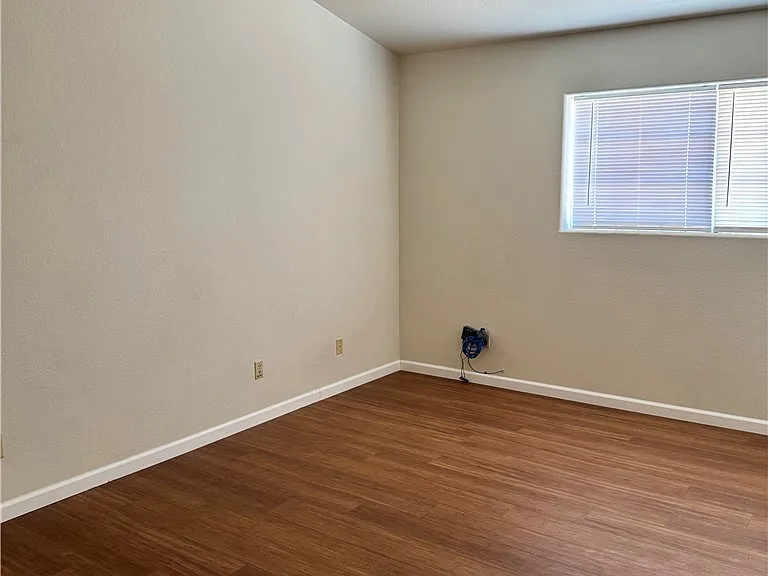 3790 Vanguard Ave — Photo 9