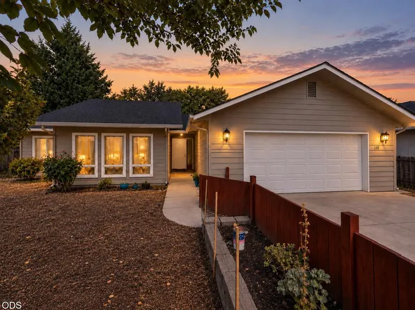 128 Fawn Cir, Shady Cove, OR 97539
