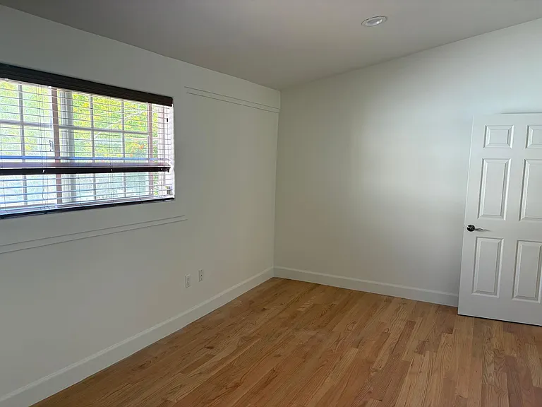 4809 Norwich Ave — Photo 13
