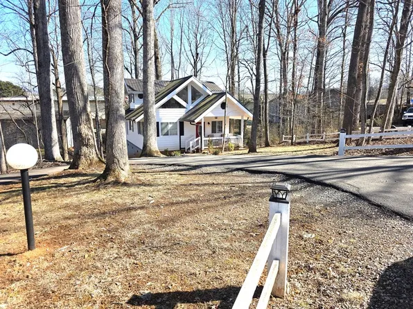 106 Junior Pruitt Rd, Franklin, NC 28734