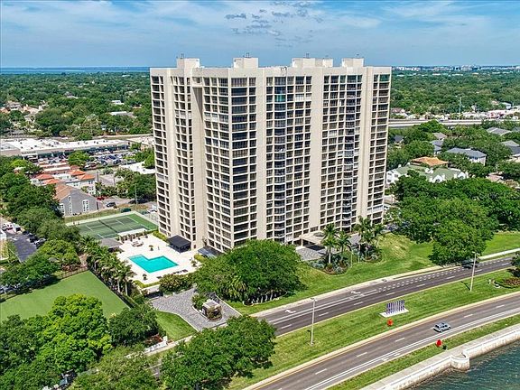 3rd image of 3301 BAYSHORE BOULEVARD #806C