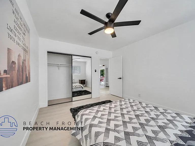 5311 Hermitage Ave. — Photo 17