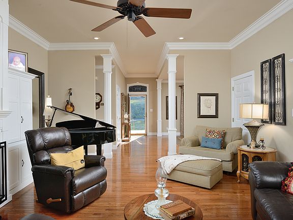 5th image of 275 Mountain View Dr
