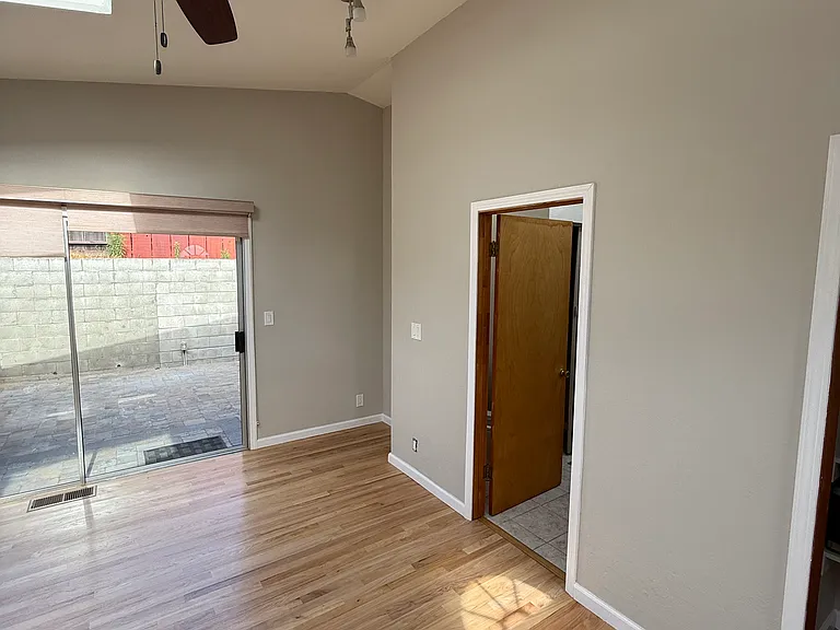 1732 Fernando St — Photo 2