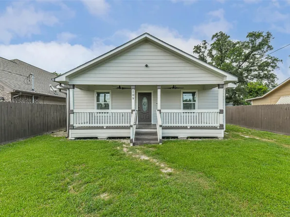 109 Neyland St, Houston, TX 77022
