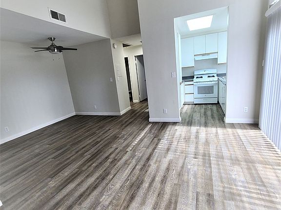 4th image of 6857 Baird Ave #209