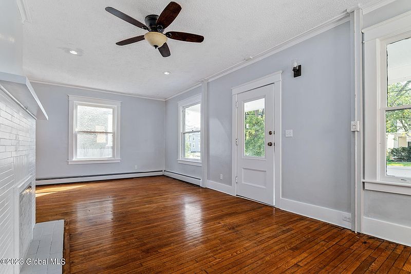 5th image of 602 Bedford Road