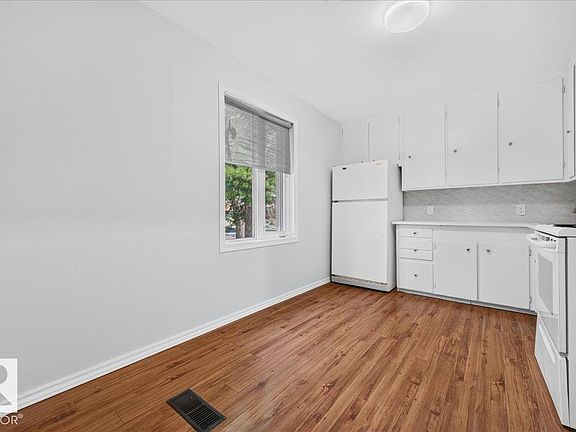 5th image of 12134 42nd St NW