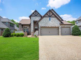 6002 SW Broadway St, Bentonville, AR 72713