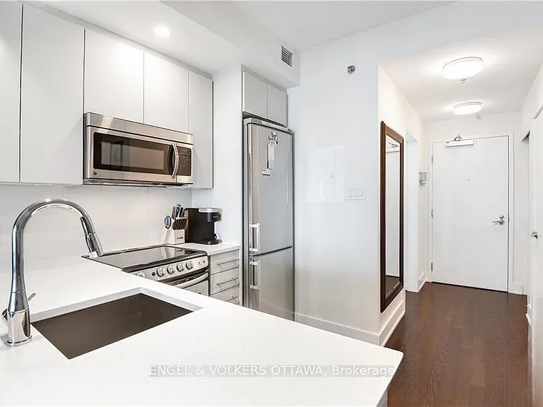 108 Richmond Rd #208 — Photo 7
