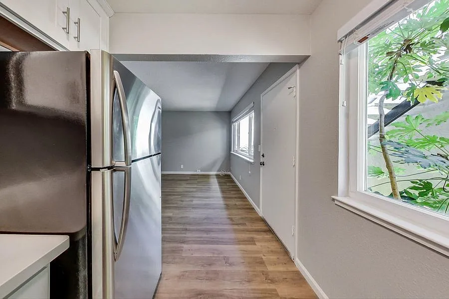 Fully Renovated Studio with Alcove Perfect for Home Office! — Photo 3