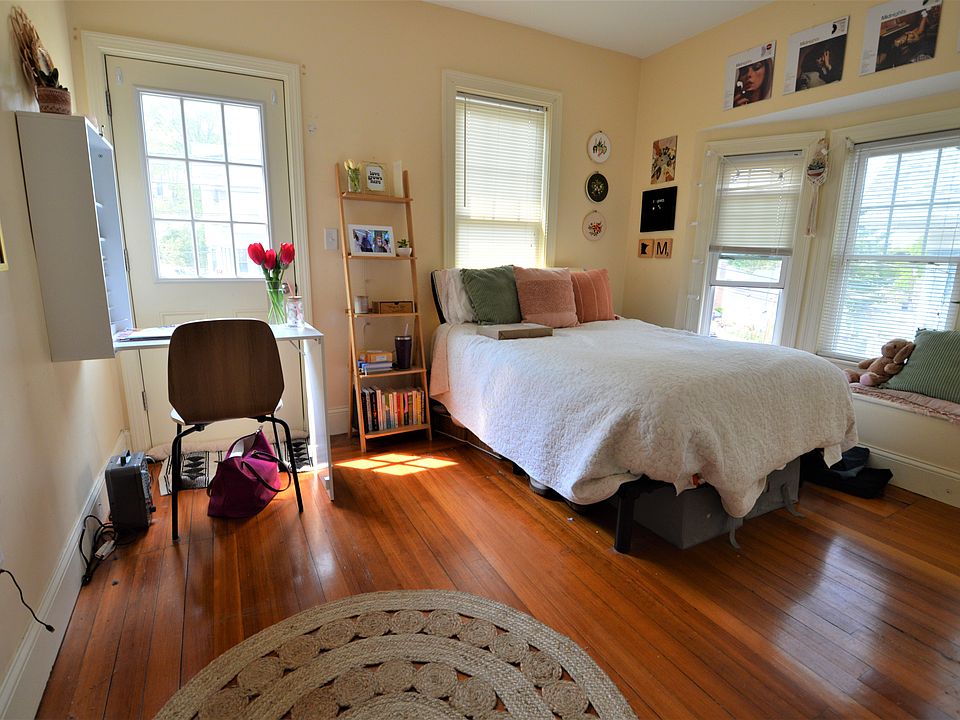 2nd image of 74 Brooks St #A