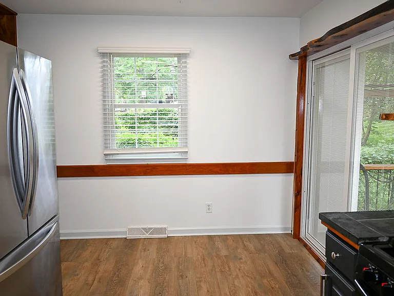315 Caroline Ave — Photo 43