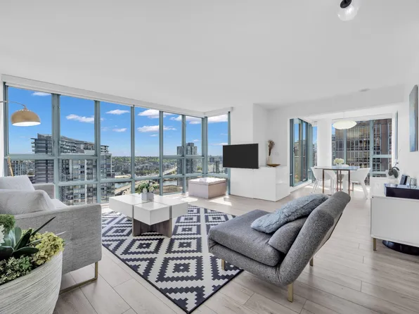 930 Cambie St #2802, Vancouver, BC V6B 5X6