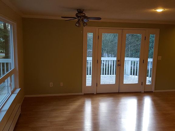 4th image of 2812 Huckleberry Ln
