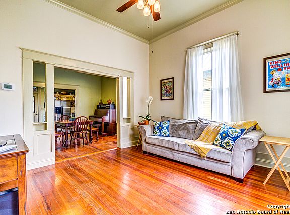 4th image of 122 Daniel St