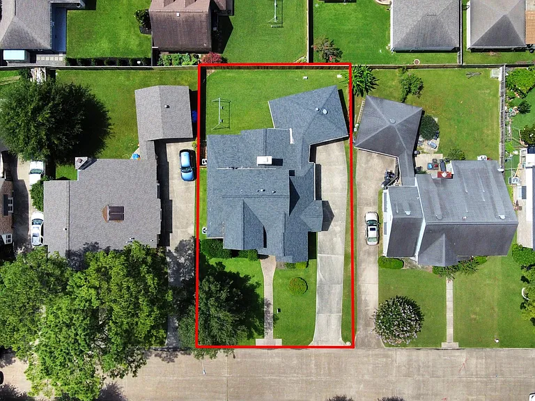 10503 Great Plains Ln — Photo 32