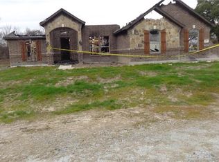 108 Chance Ct, Springtown, TX 76082