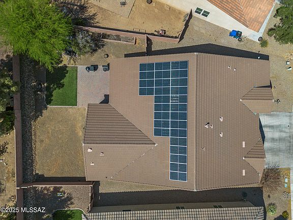 2nd image of 1020 E Wiley Squirrel Ln
