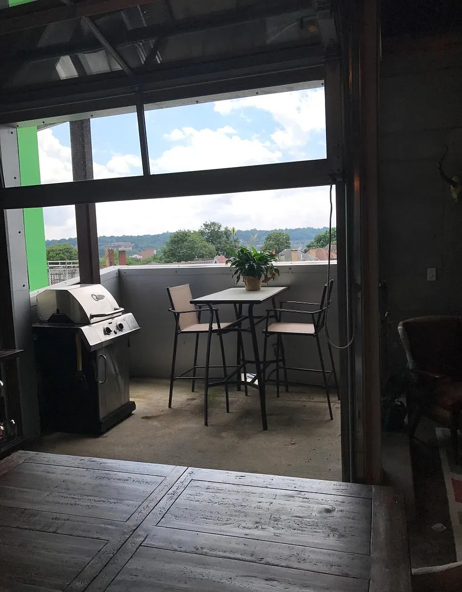 2 bed, 2.5 bath, 2000 sqft, $2,650 — Photo 3