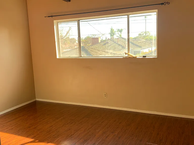 1832 E Carson St #3 — Photo 6