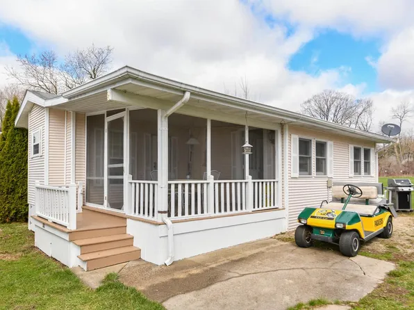W5229 Surfwood #30, Elkhorn, WI 53121