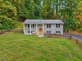 260 Turkey Hill Rd, Bethlehem Twp., NJ 08804