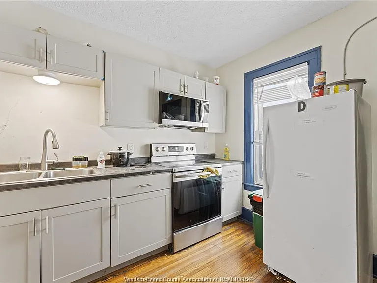 3060 Sandwich St #1 — Photo 14