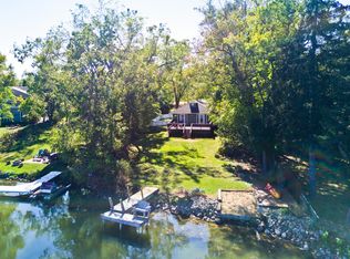 254 W Belvidere Rd, Grayslake, IL 60030