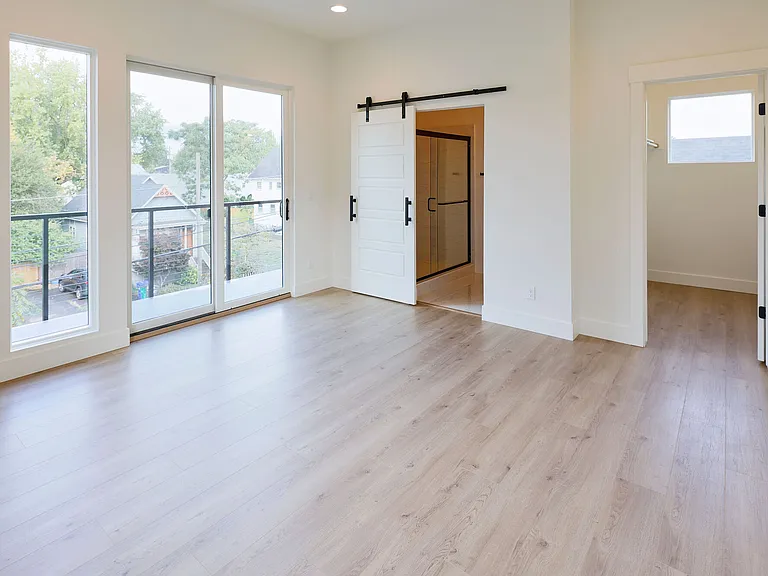 140 NE Sacramento St — Photo 12