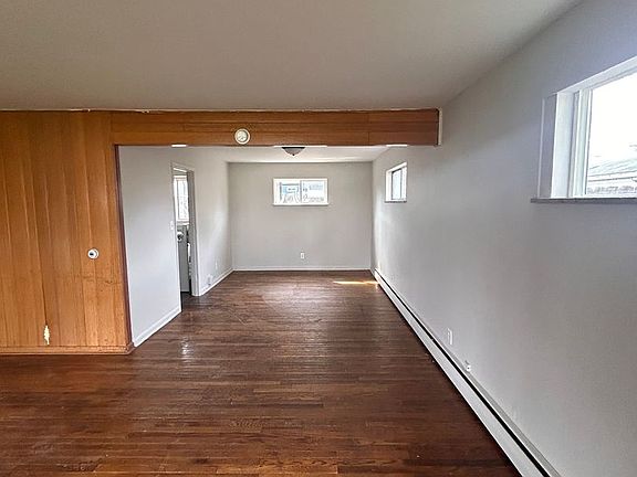3rd image of 1125 W Wildwood Ave