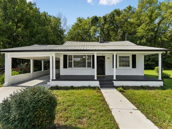 802 Gray St, Mount Pleasant, TN 38474