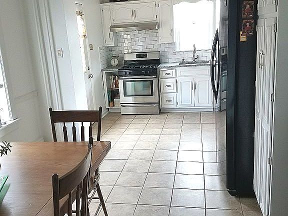 Spacious updated kitchen