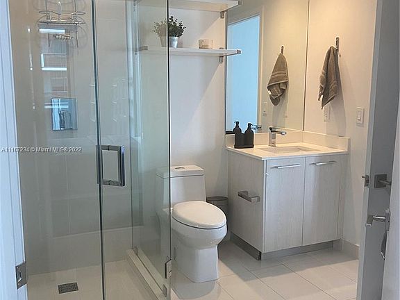 4th image of 45 SW 9th St APT 2908