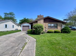708 E Ficklin St, Tuscola, IL 61953