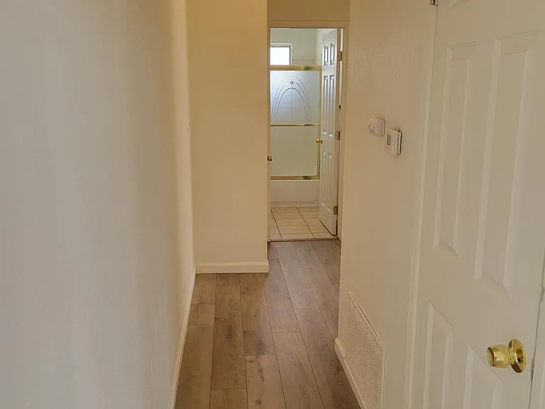 1244 Occidental Ave #4 — Photo 7