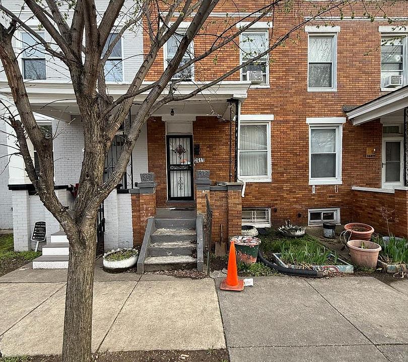1st image of 2611 E Chase St