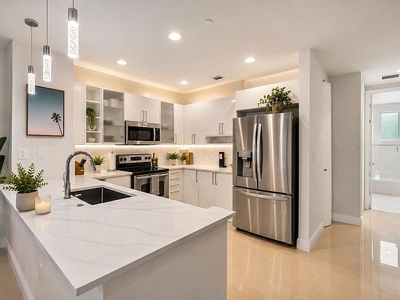 5th image of 832 NE 19th Ave #832