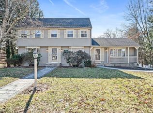 12 Wildewood Dr, Canton, MA 02021