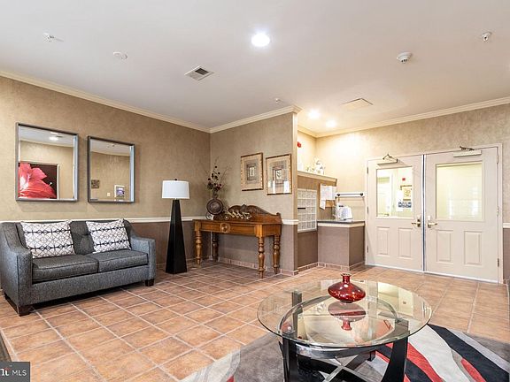 5th image of 1201 Knox Ct #1201