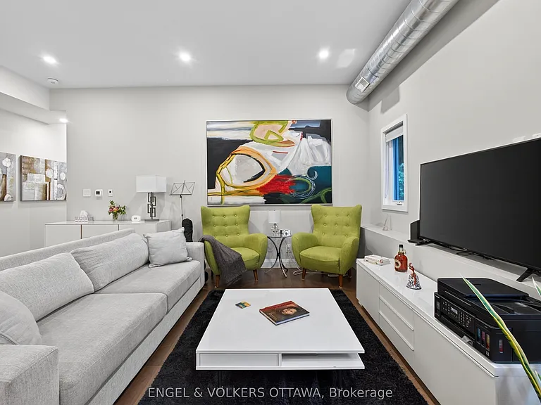 44 Byron Ave #D — Photo 21