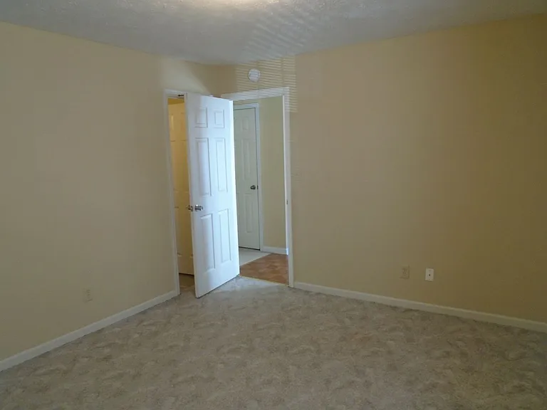 241-7 Waterdown Dr — Photo 14