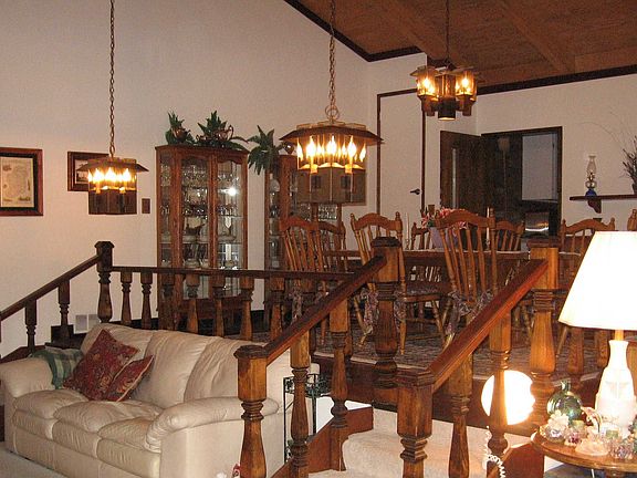 Living Room/Dining Area