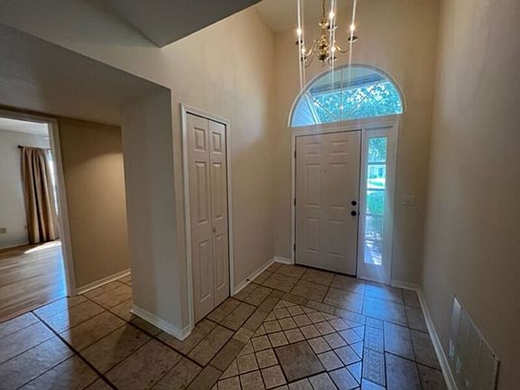 5th image of 11394 Beecher Cir E