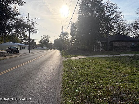 4th image of 4610 Old Pass Rd